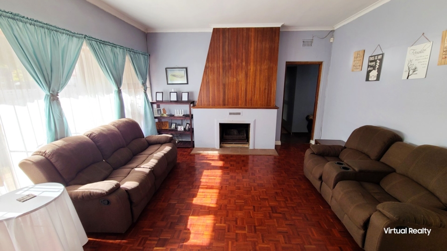 4 Bedroom Property for Sale in Thornton Western Cape